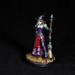 Dita-steampunk-witch-miniature-2