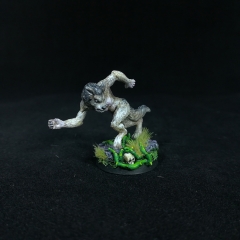 Female-WereWolf-Miniature-2