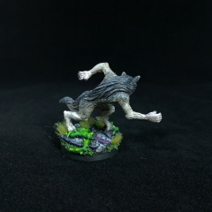 Female-WereWolf-Miniature-5