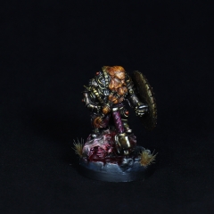 Dwarf-warrior-momminiaturas-2