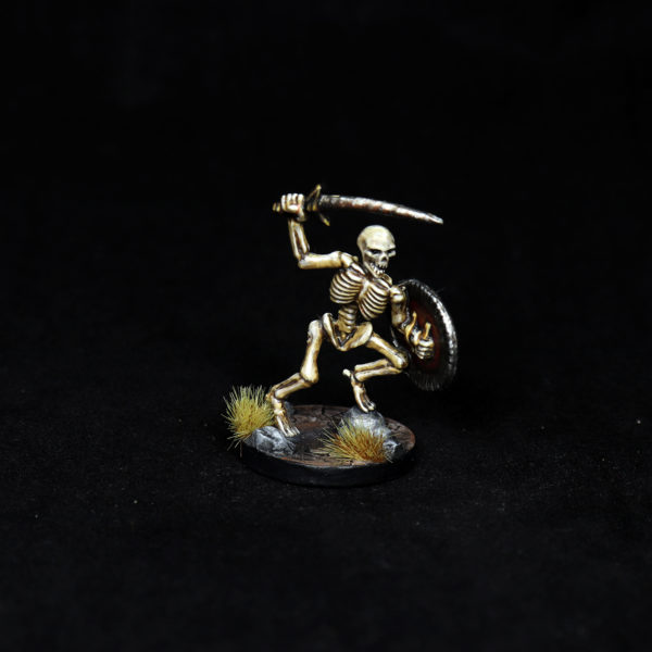 dnd-skeleton-shield-scimitar-miniature