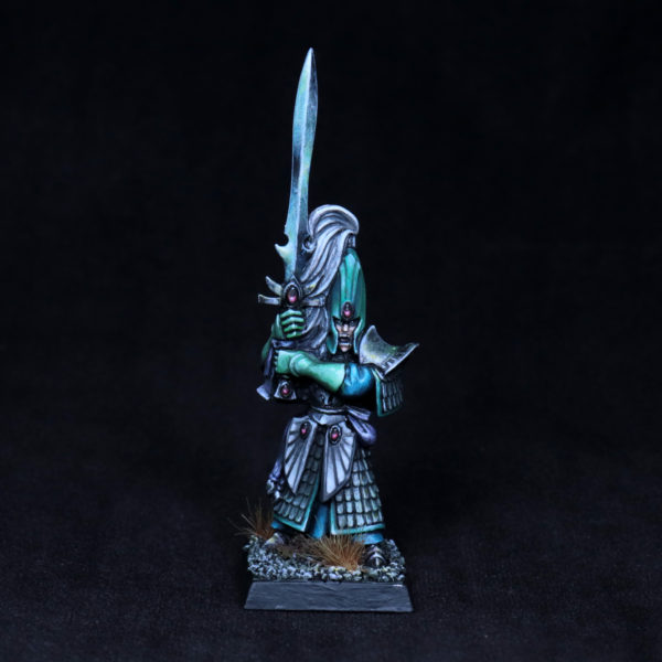 warhammer-elf-warrior-miniature